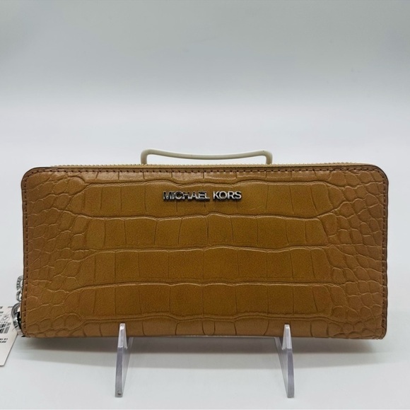 Michael Kors Large Continental Wallet Wristlet Leather Camel - Picture 1 of 10